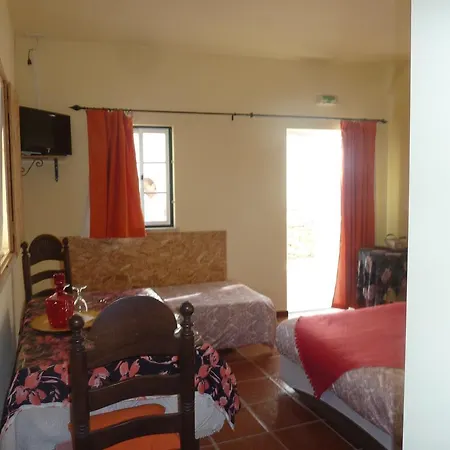 Гостевой дом Residencia Faz As Pazes Атогиа-да-Балейя